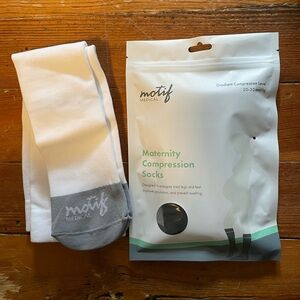 NWT Motif Maternity Postpartum Compression Socks, 2 pairs, Medium, 20-30 mmHg